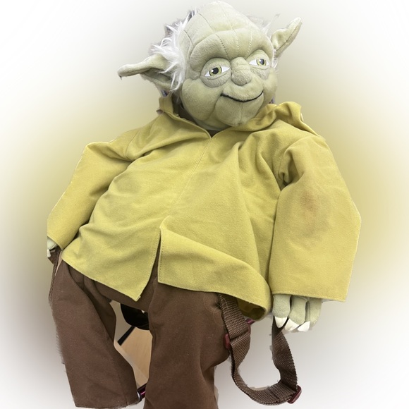 Star Wars Lucas Films Yoda 24" Backpack So realistic a super cute companion 🥰 - Picture 5 of 13